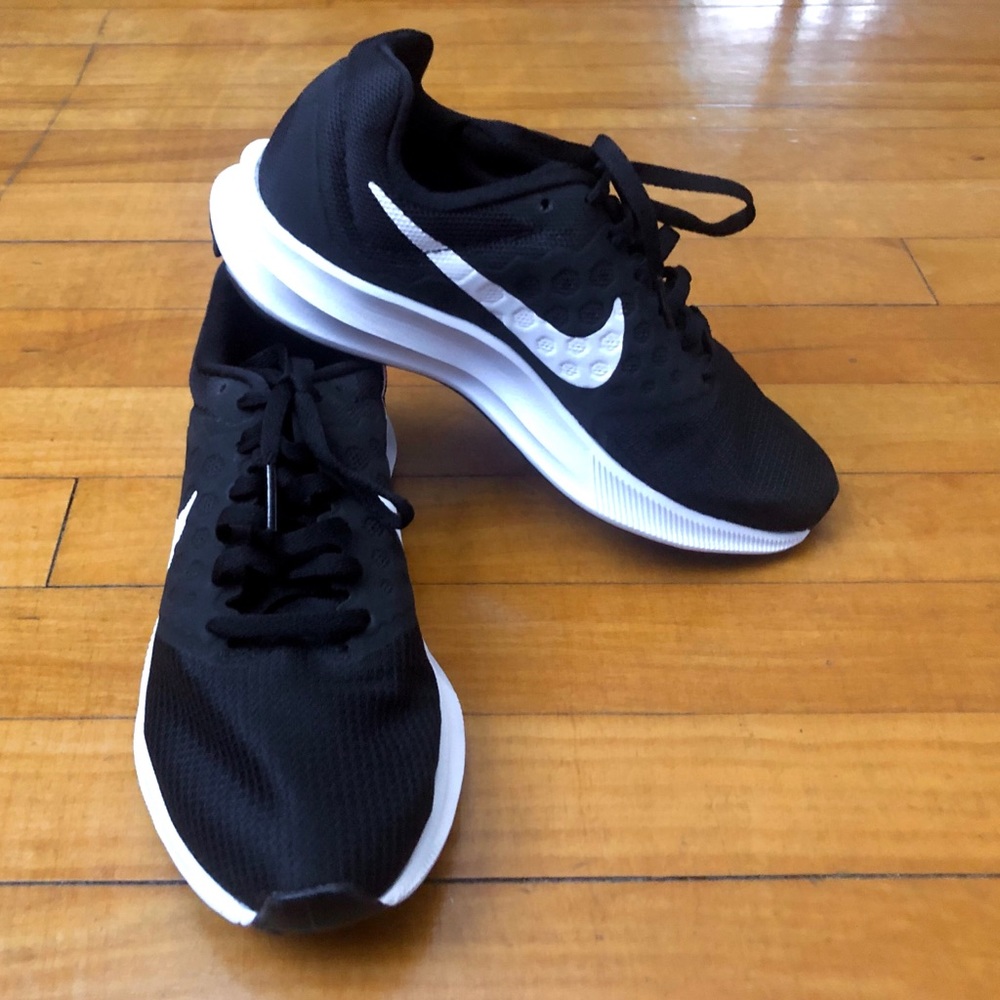 Nike Downshifter 7 Sneaker